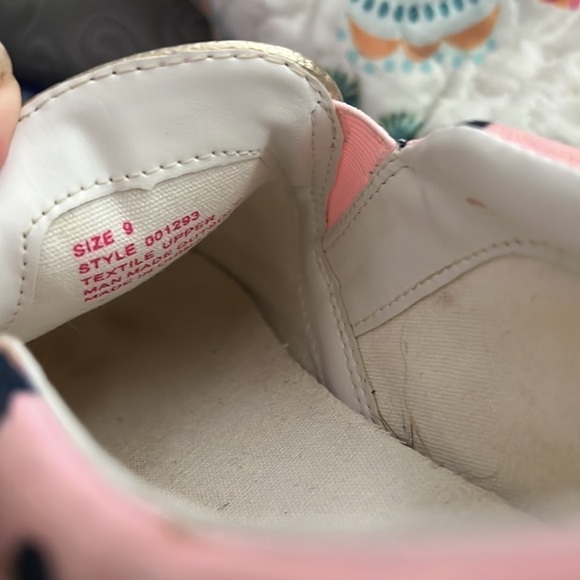 Lilly Pulitzer SEEING SPOTS JULIE SNEAKERS Slip on Size 9 - Picture 7 of 9